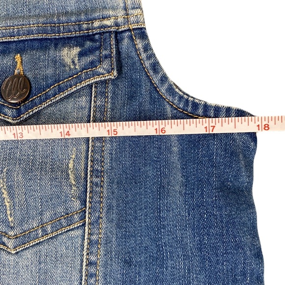 Wrangler Distressed Jean Vest, Denim, Dark Blue Wash fading to Light Blue - Picture 9 of 11